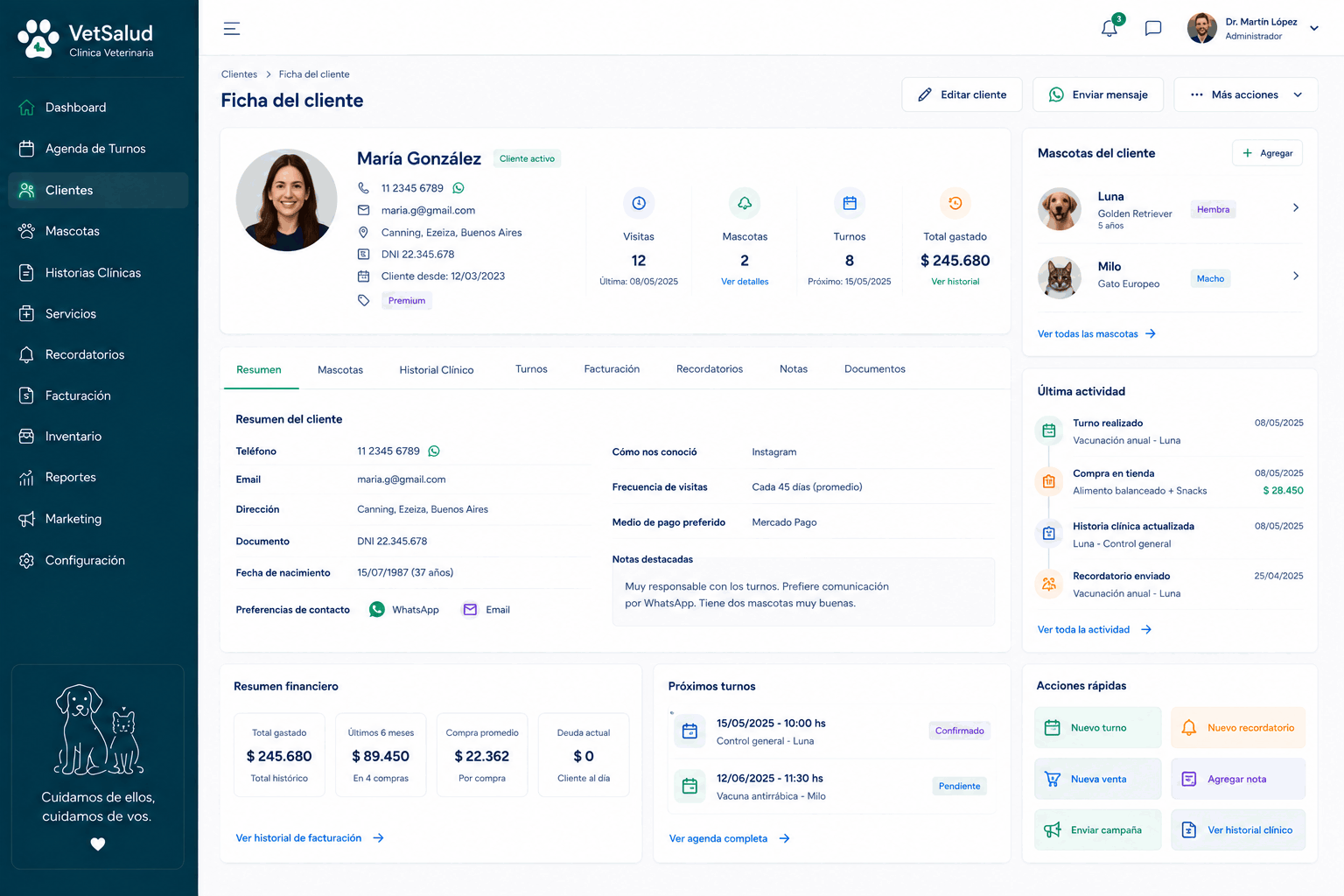 Clientes y pacientes en Vet 360iA — La ficha del dueño con sus mascotas, su historial y su WhatsApp, a un clic desde cualquier pantalla.
